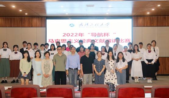 ´óÌüÀïÕ¾×ÅһȺÈËÐÎòÒÑ×Ô¶¯ÌìÉú